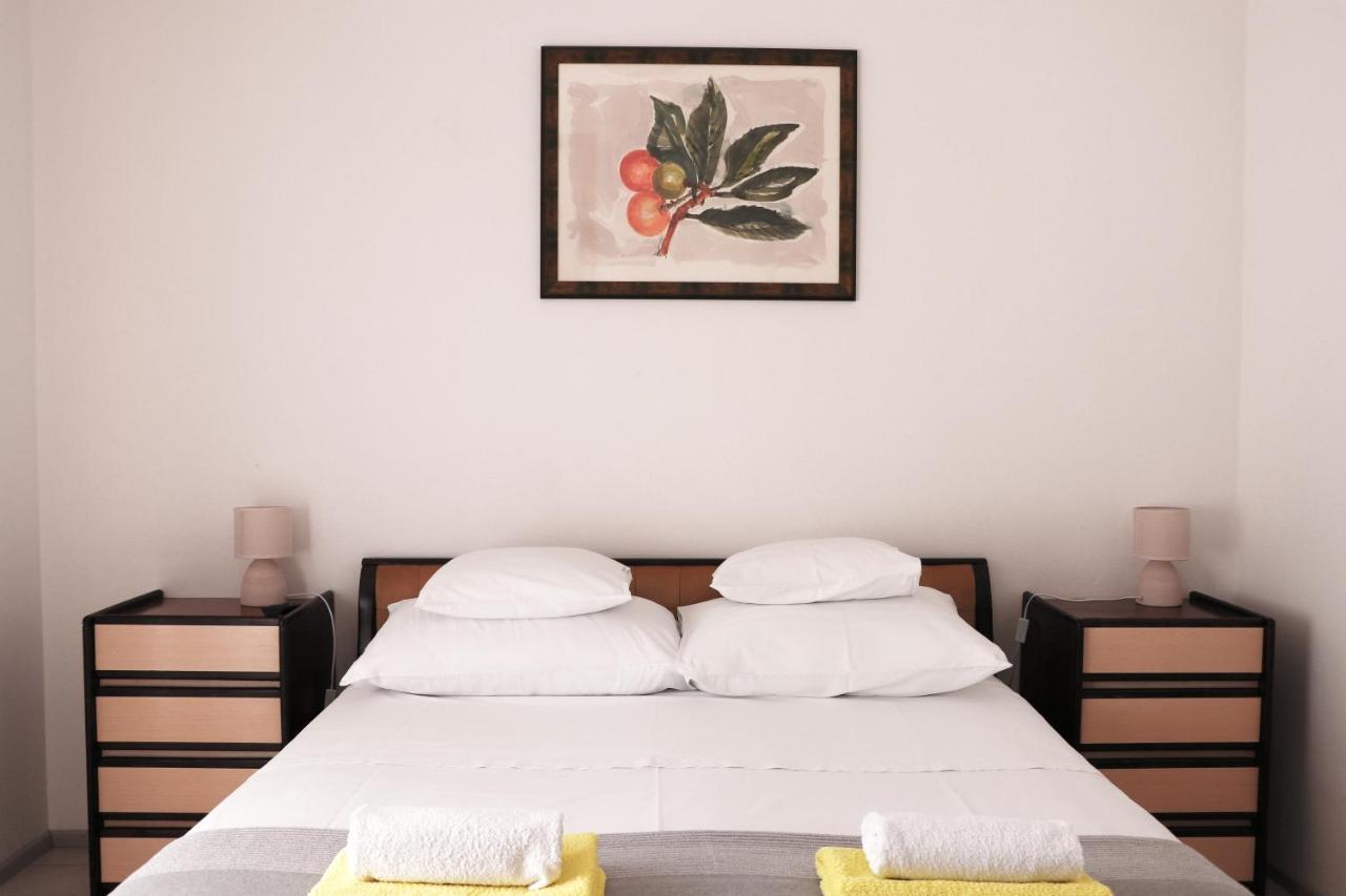 Apartman Ana Skradin Bagian luar foto