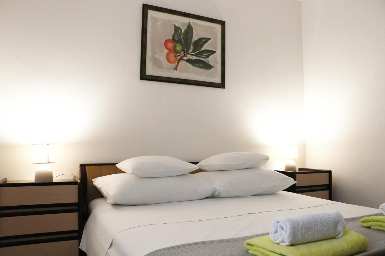 Apartman Ana Skradin Bagian luar foto