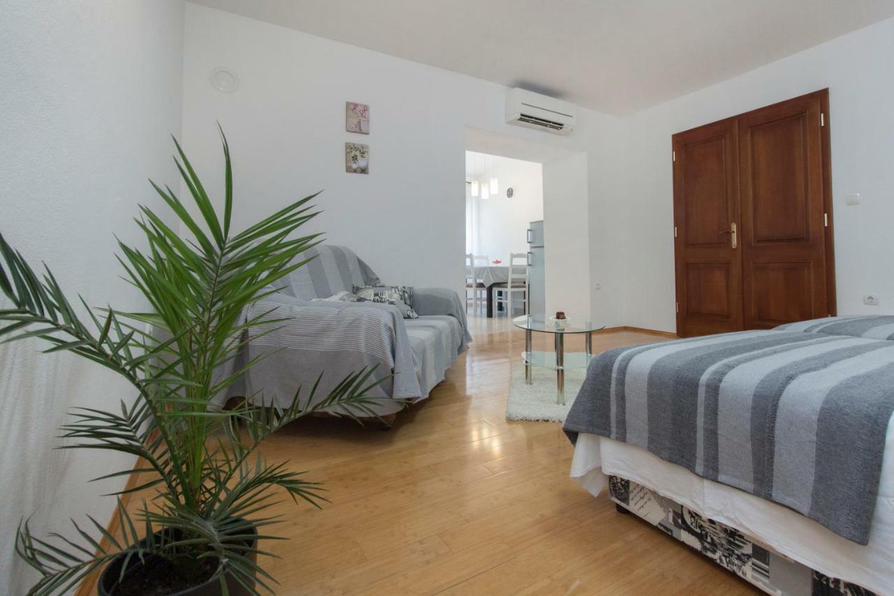 Apartman Ana Skradin Bagian luar foto