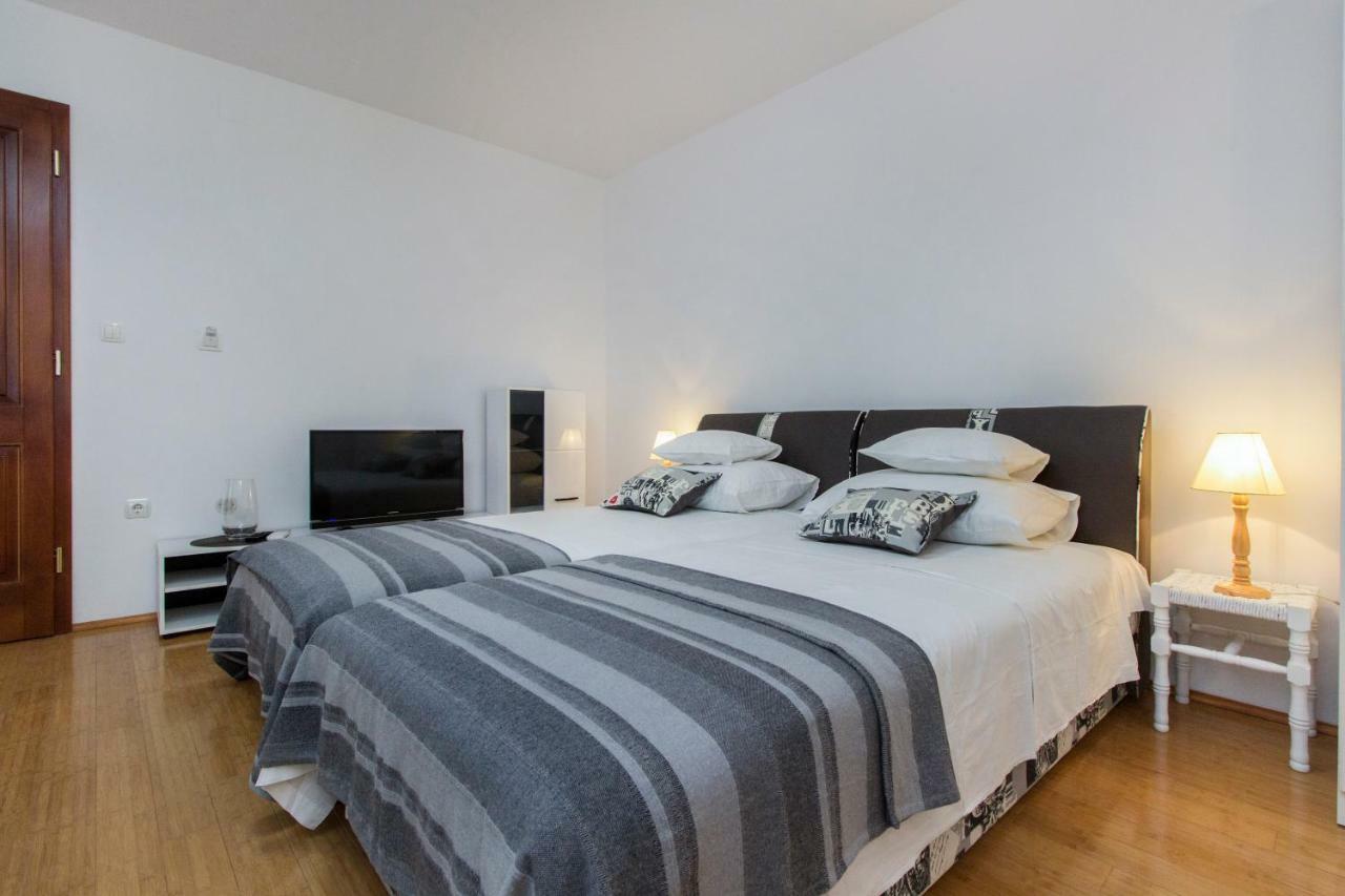 Apartman Ana Skradin Bagian luar foto