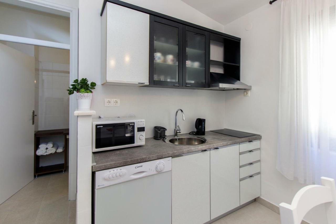 Apartman Ana Skradin Bagian luar foto
