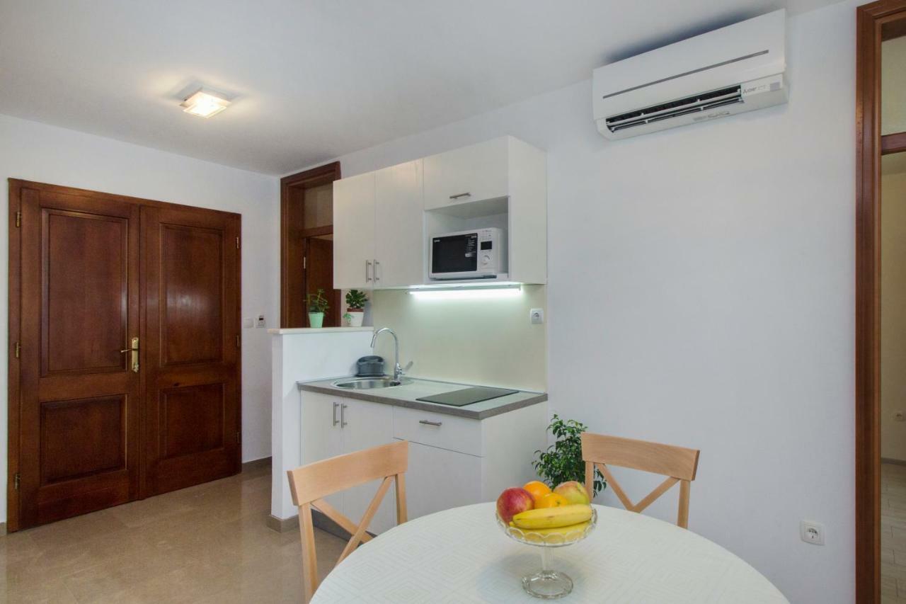 Apartman Ana Skradin Bagian luar foto